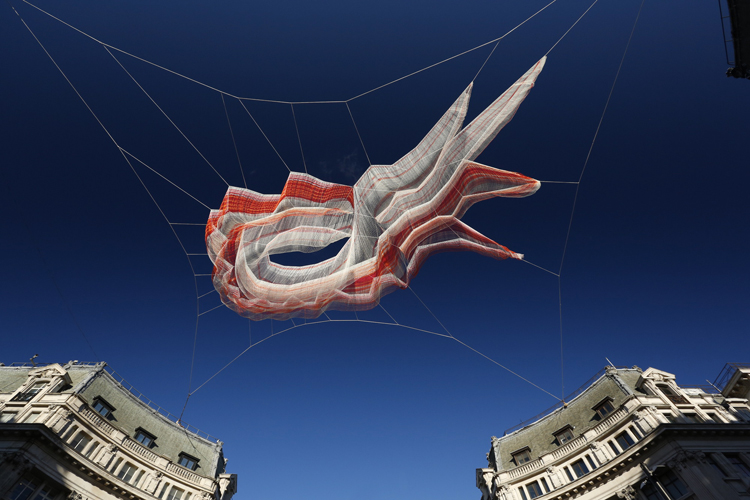 janet-echelman-suspends-net-sculpture-above-londons-oxford-circus-14