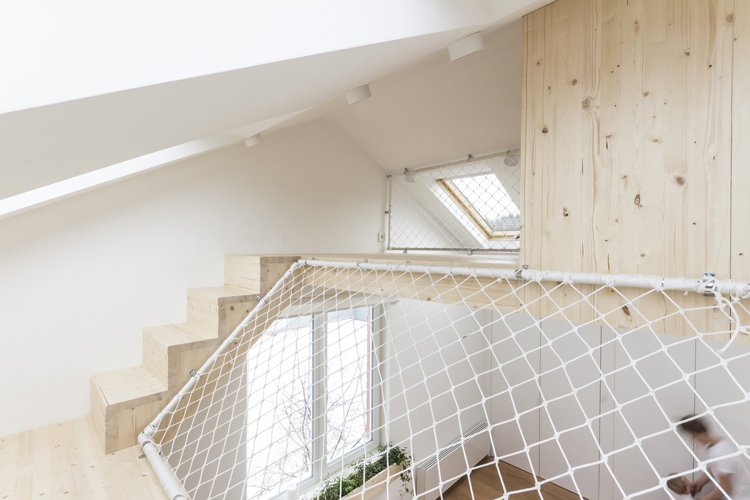 Ruetemple Adds Playhouse Within A Bedroom In Moscow Summer House Urdesignmag
