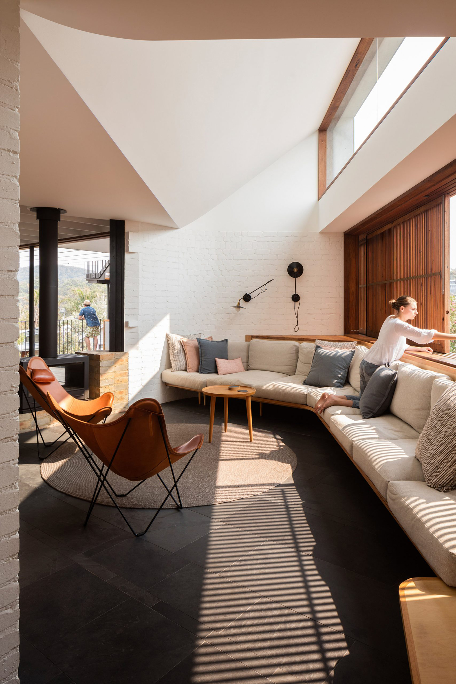 modern sofas for living room on Contemporary Sofas Ideas That Shapes Convivial Living Urdesignmag