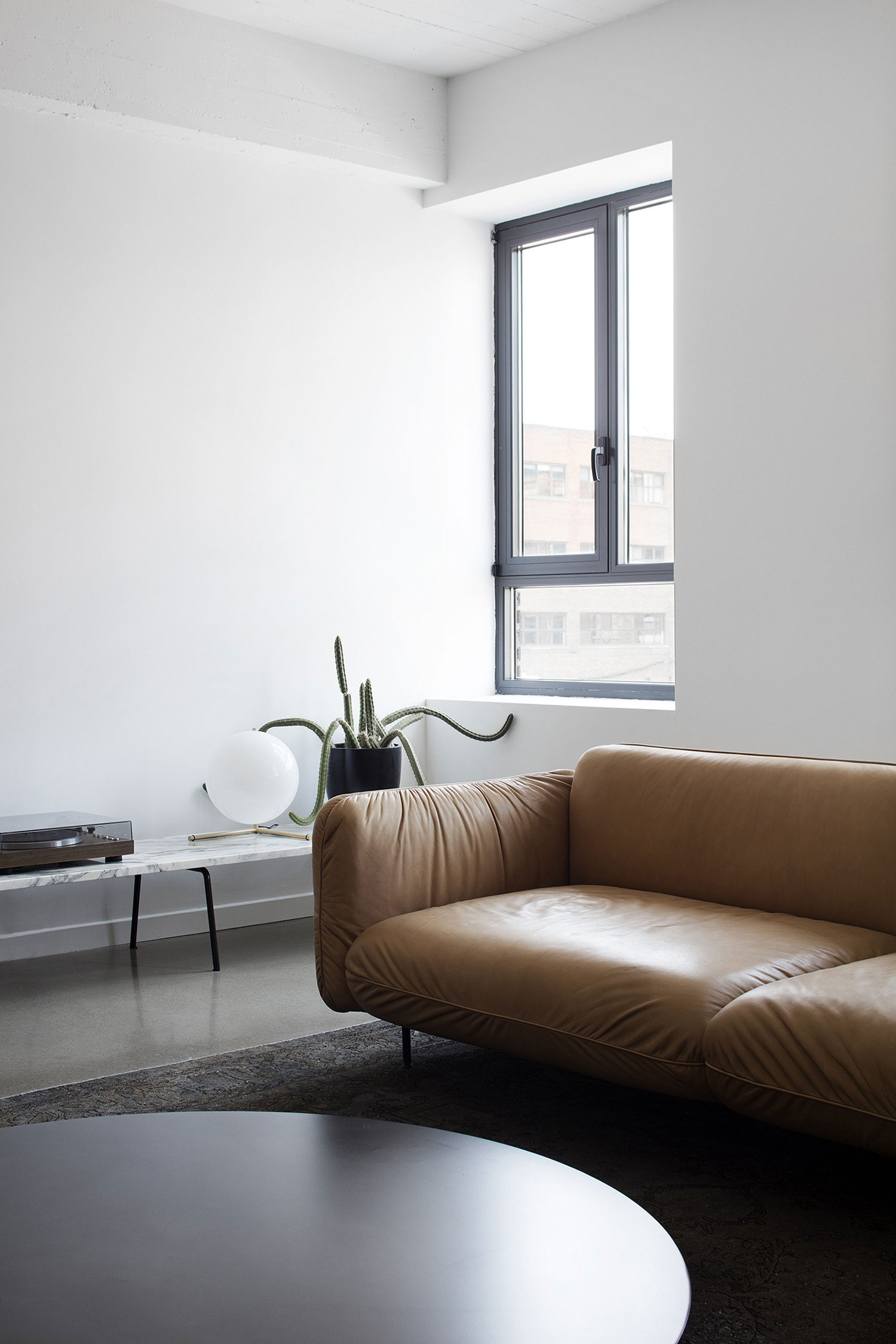 Amazing Interior Design Ideas To Make Your Small Living Room Feel Bigger