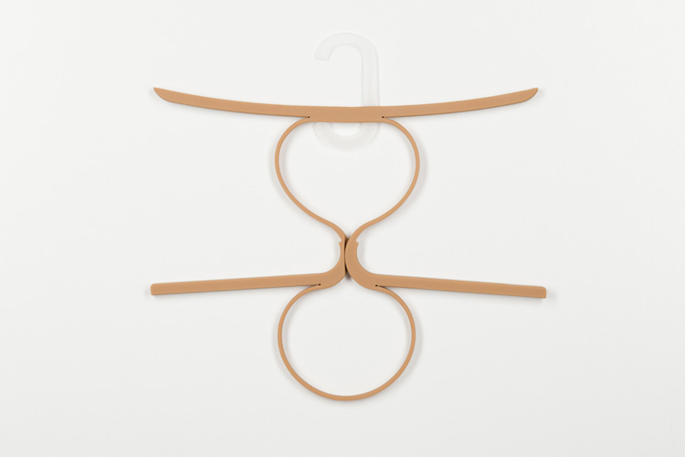 7-inside-out-hanger-by-apostrophe-design
