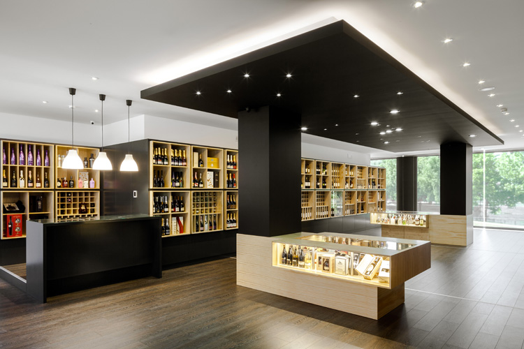 4-bottles-congress-wine-and-spirits-store-in-braga-by-tiago-do-vale-arquitectos
