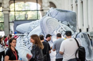 5-nike-sneakerball-sculpture-by-shane-griffin
