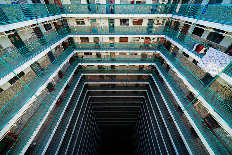 7-the-stacked-urban-architecture-of-hong-kong-by-peter-stewart