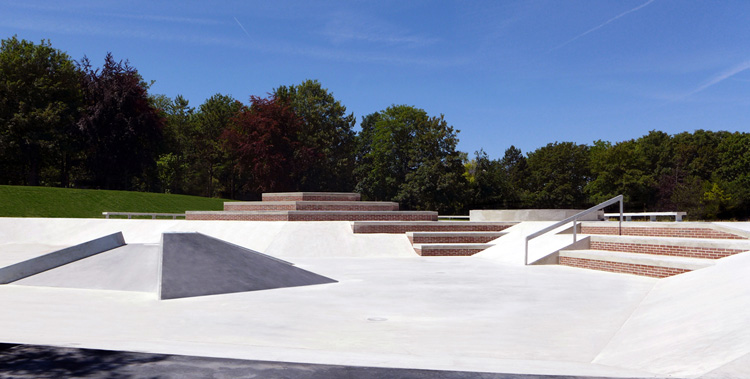 5-skatepark-in-reims-by-planda-constructo