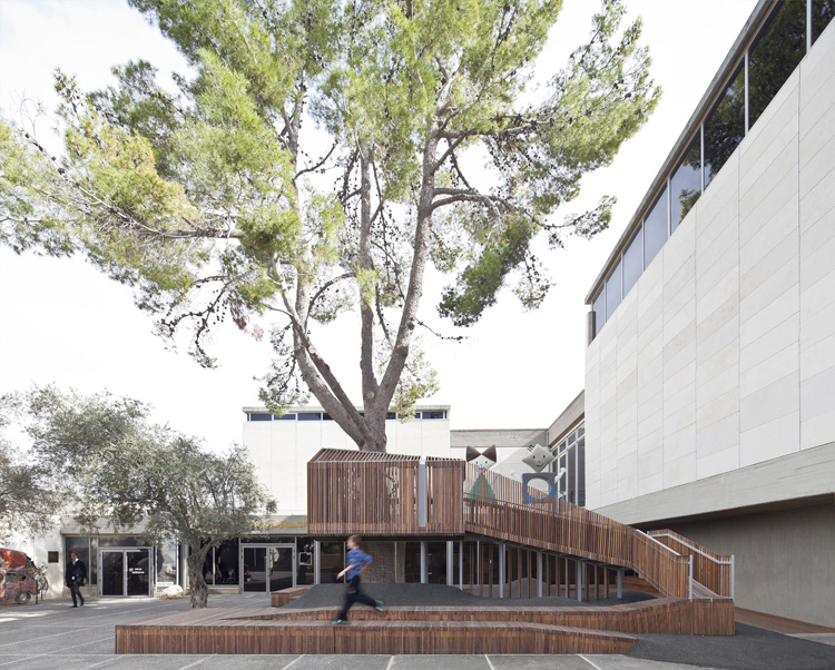 2-architects-install-a-tree-house-at-the-israel-museums-youth-wing-in-jerusalem