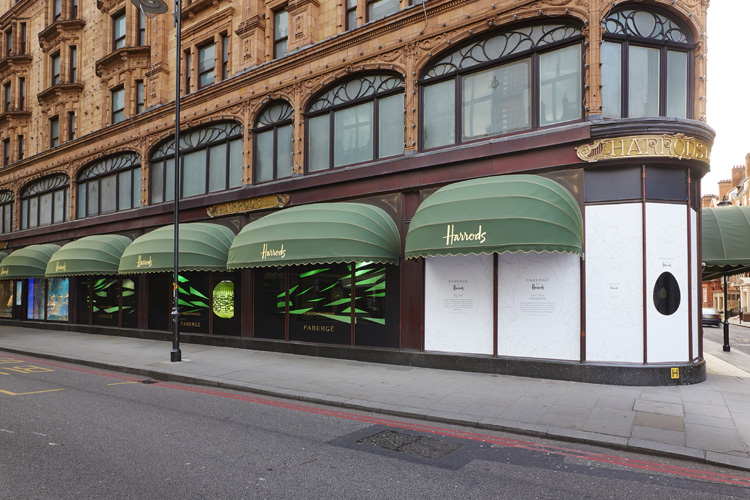 2-faberge-interactive-egg-installation-at-harrods