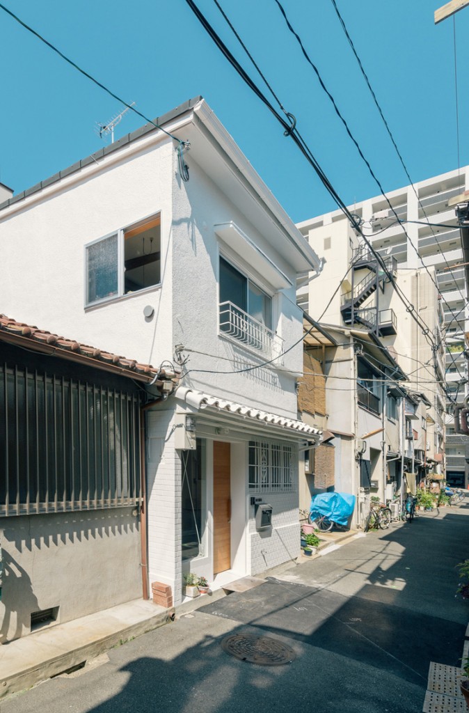 9-kazuteru-matura-refurbishes-a-townhouse-in-toyosaki-japan