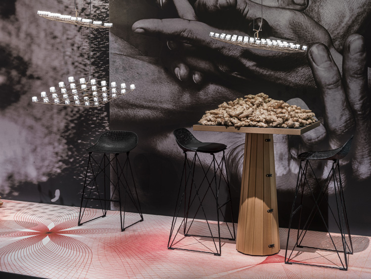 5-unexpected-welcome-exhibition-by-moooi-at-2015-milan-design-week