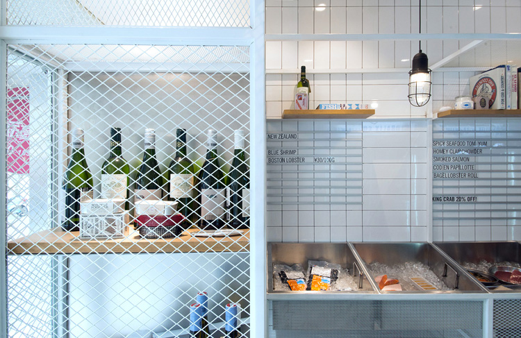 6-little-catch-fishmonger-in-shanghai-by-linehouse