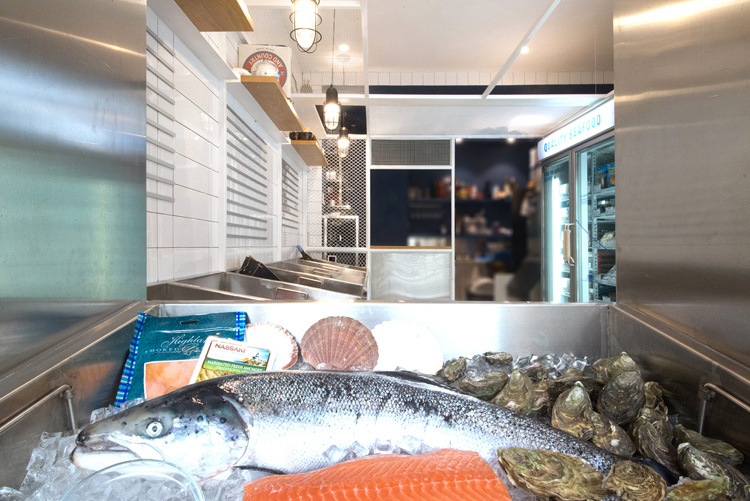 9-little-catch-fishmonger-in-shanghai-by-linehouse