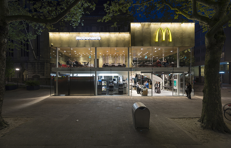 shining-mcdonalds-in-heart-of-rotterdam-by-mei-architects-and-planners-8