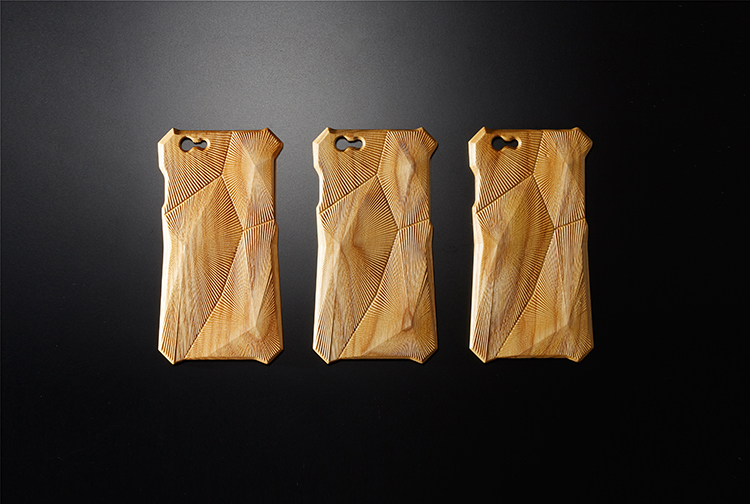 simplism-introduces-hibiki-enhanced-acoustic-wooden-iphone-case-2