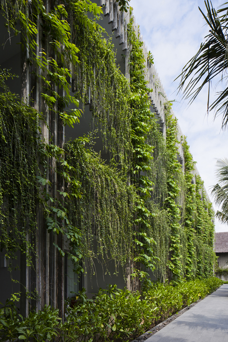 babylon-hotel-building-at-taman-retreat-resort-by-vo-trong-nghia-architects-13