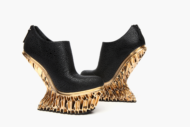 francis-bitonti-gold-plated-3d-printed-mutatio-shoes-for-united-nude-2