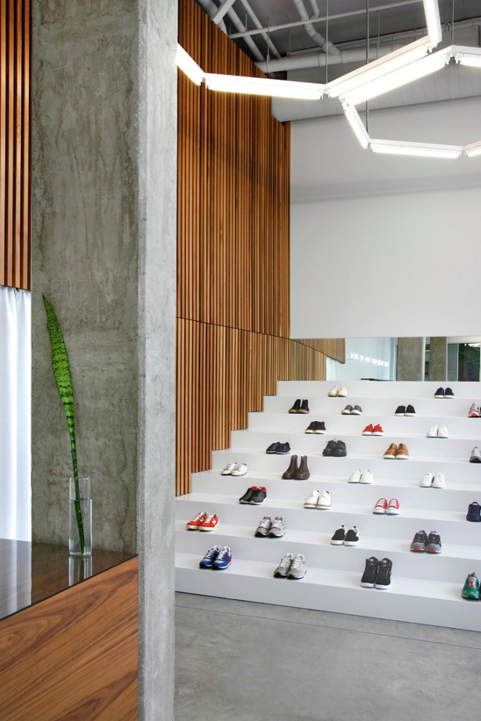 likelihood-seattle-mens-sneaker-boutique-by-best-practice-architecture-8