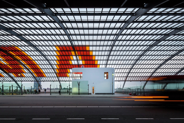 bus-drivers-building-at-amsterdam-central-by-benthem-crouwel-architects-3