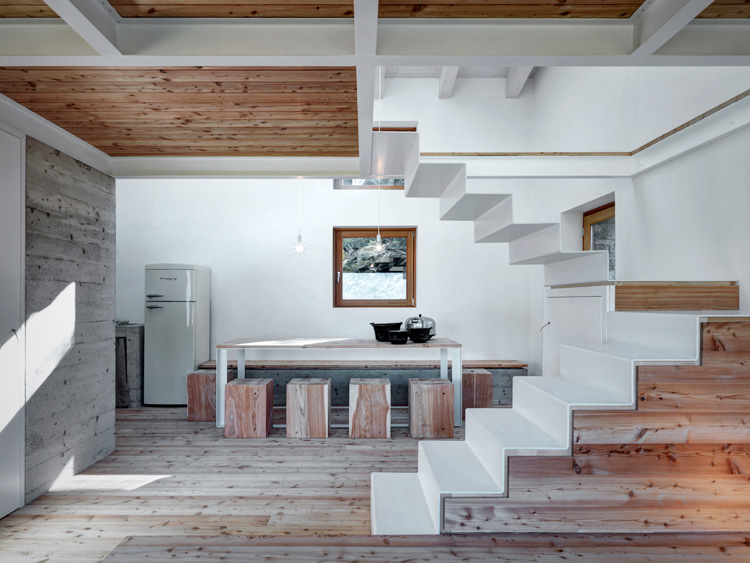 alfredo-vanotti-transforms-derelict-stone-buildings-into-contemporary-house-14