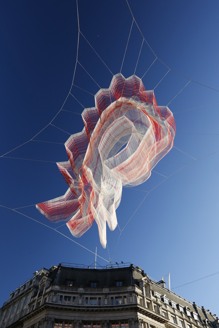 janet-echelman-suspends-net-sculpture-above-londons-oxford-circus-15