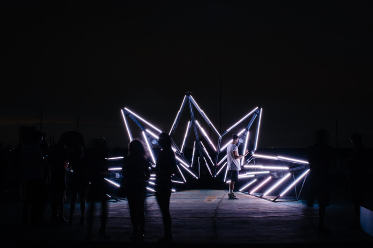 sensitive-star-interactive-installation-by-guto-requena-©Pedro-Kok-10