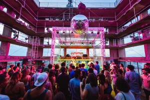 sensitive-star-interactive-installation-by-guto-requena-©Pedro-Kok-13