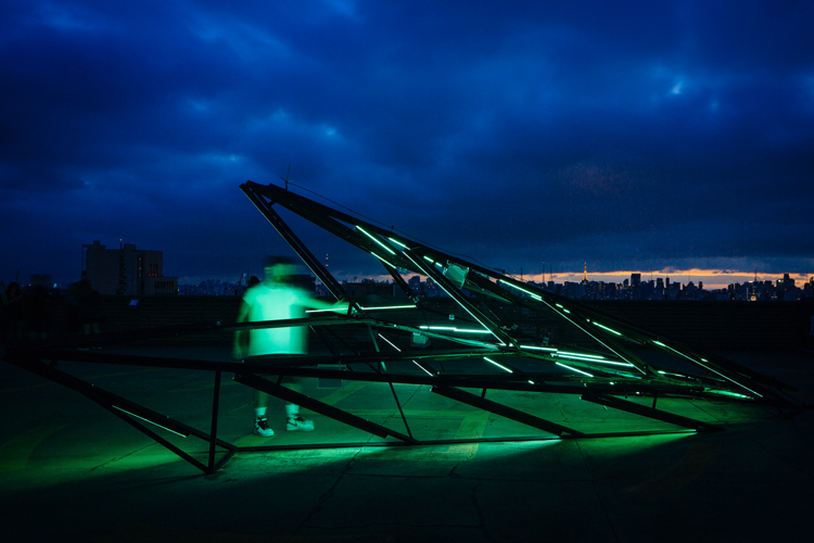 sensitive-star-interactive-installation-by-guto-requena-©Pedro-Kok-9