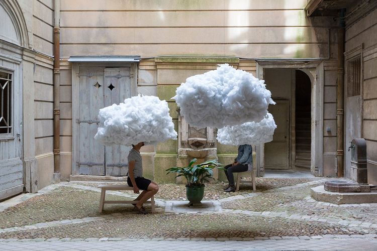 head-clouds-installation-montpelliers-festival-des-architectures-vives-4