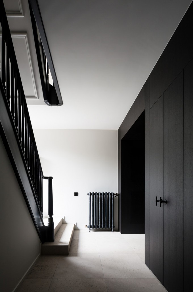 juma-architects-refurbishes-old-town-house-bruges-photo-by-cafeine-11