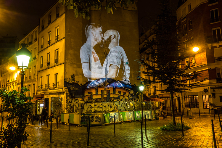 julien-nonnon-french-kiss-digital-street-art-project-paris-le_basier-27