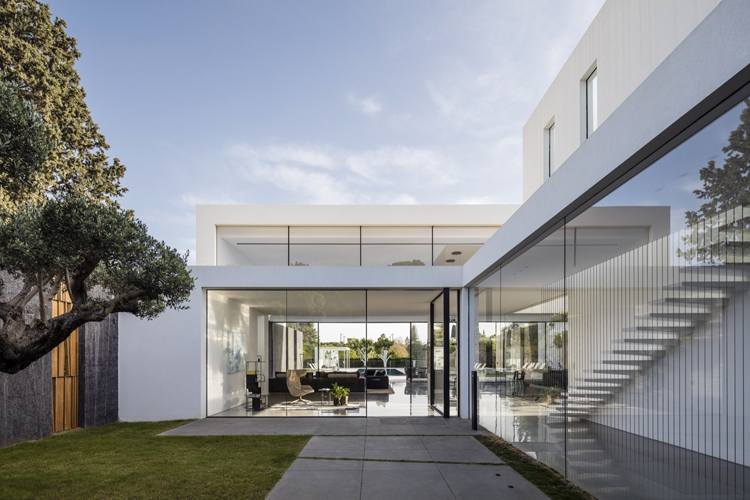 F House by Pitsou Kedem Architects, Israel
