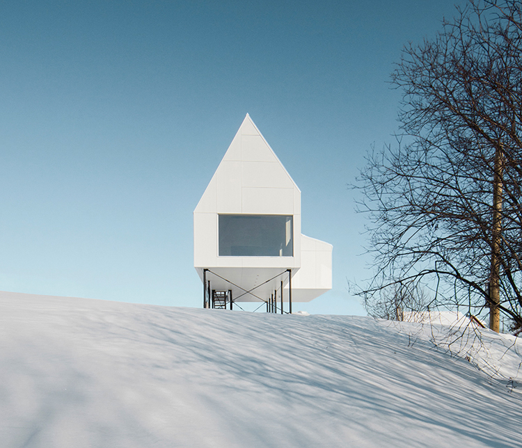 High House in Quebec by Delordinaire
