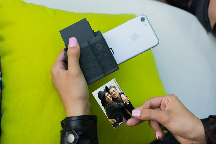 Prynt Pocket Turns your Phone into a Polaroid Camera