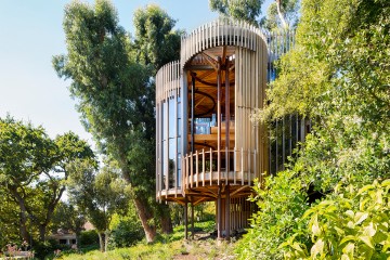 Paarman Tree House by Malan Voster, Cape Town