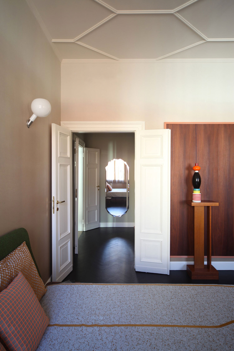 Marcante Testa Revamp 19th-Century Apartment in Venice