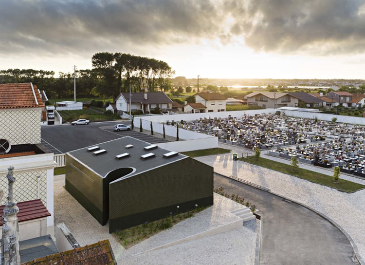 M2 Senos Designs A Modern Cemetery Toilet in Portugal 