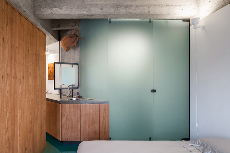 Viadutos Apartment by Vão Arquitetura, São Paulo