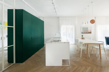 Bauhaus-era Apartment Refurbished In Tel Aviv by Lital Ophir and Ilana Bronfen