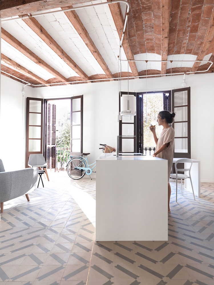 Cometa Architects Renovates A Tiny Flat In Barcelona
