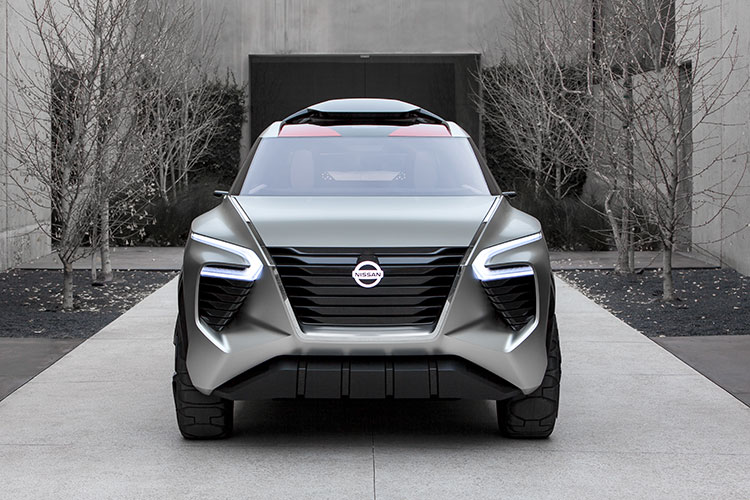 Nissan Unveils Xmotion Concept at 2018 NAIAS