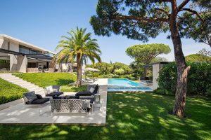 St Tropez Residence by SAOTA  Is A Modern Interpretation Of Côte d'Azur Living
