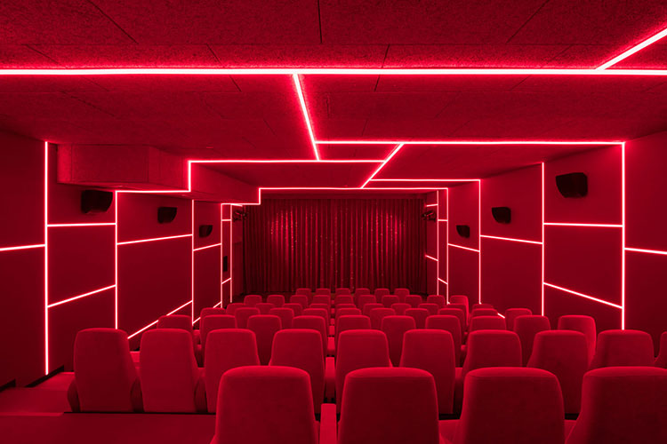 Delphi Lux Cinema, Berlin | Batek Architekten and Ester BruzkusÂ Architeckten