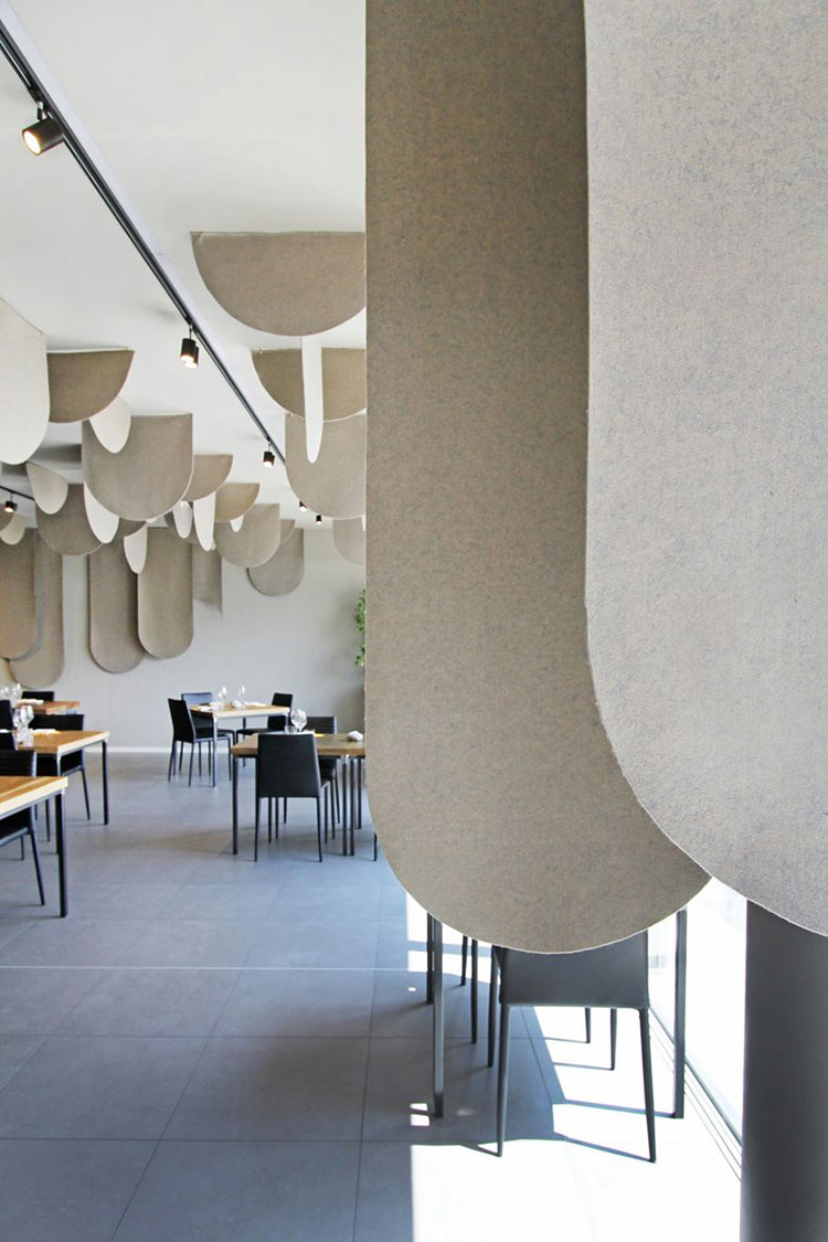 Italian Restaurant Nasturzio Features Bespoke Ceiling Felt Installation
