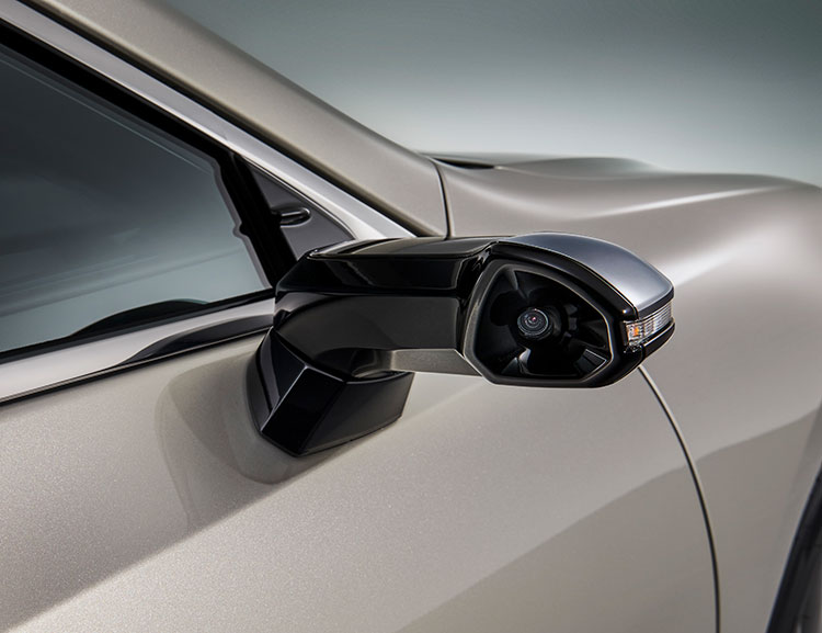 Lexus Digital Side-View Monitors