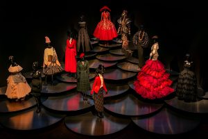 Dior: From Paris to the World / OMA / Shohei Shigematsu