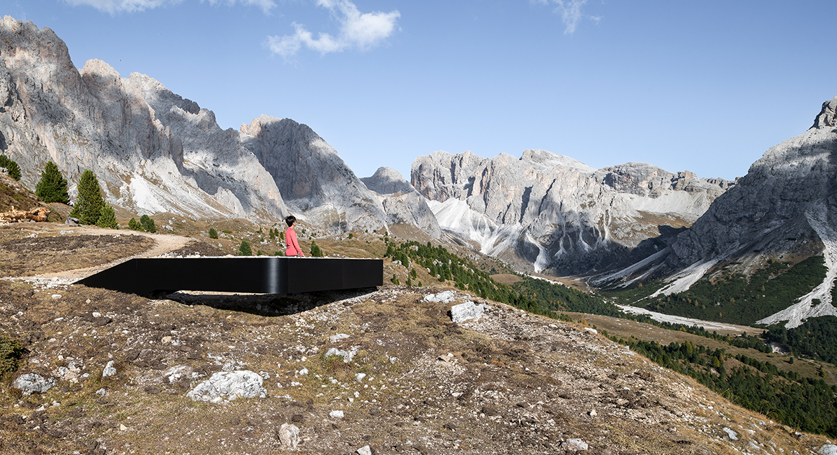 Dolomites UNESCO Viewpoint Mastlé - S. Cristina / Messner Architects