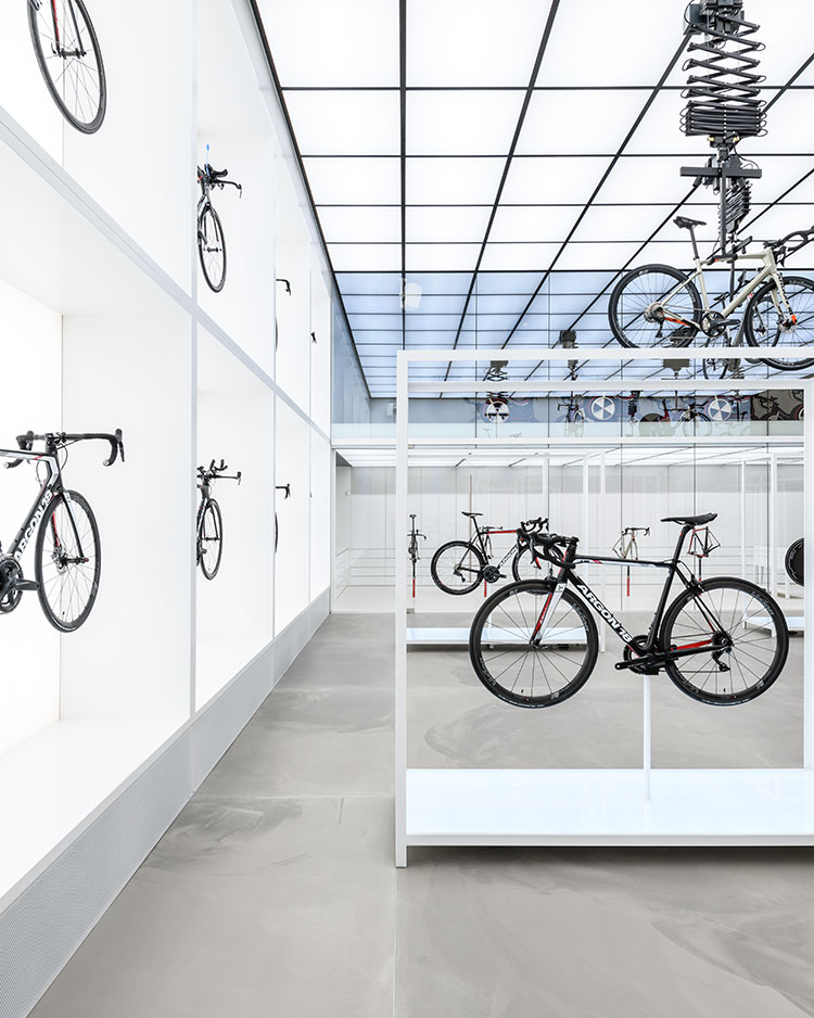 United Cycling HQ and Showroom, Lynge, Denmark / Johannes Torpe Studio