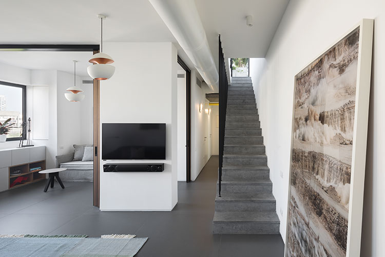 MB Duplex, Tel Aviv, Israel / studioDO