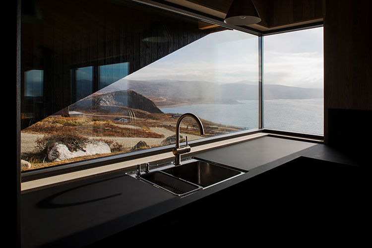 The Hooded Cabin, Imingfjell, Norway / Arkitektærelset