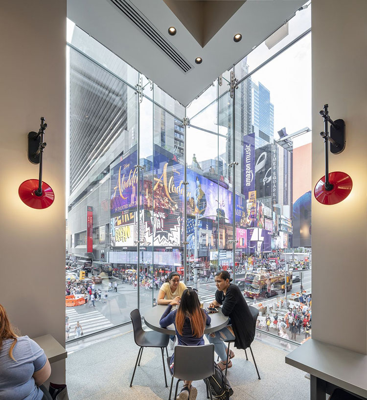 McDonald's Time Square, New York, USA / Landini Associates