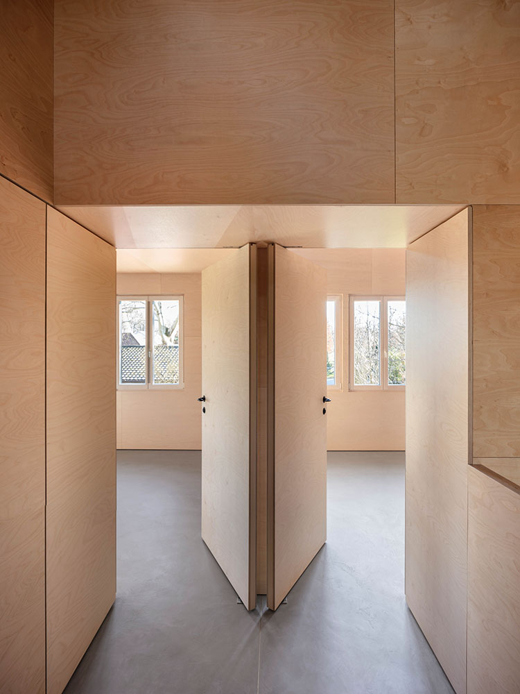 Mr. Barrett’s House, Geneva, Switzerland / Daniel Zamarbide